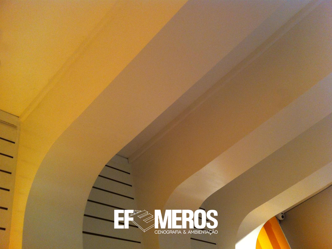 Ambientação, Arquitetura, Mobiliario loja, Fachada ACM, Sinalização